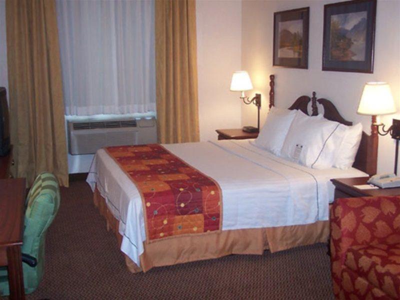 Hotel Baymont By Wyndham Tucson Airport Habitación foto